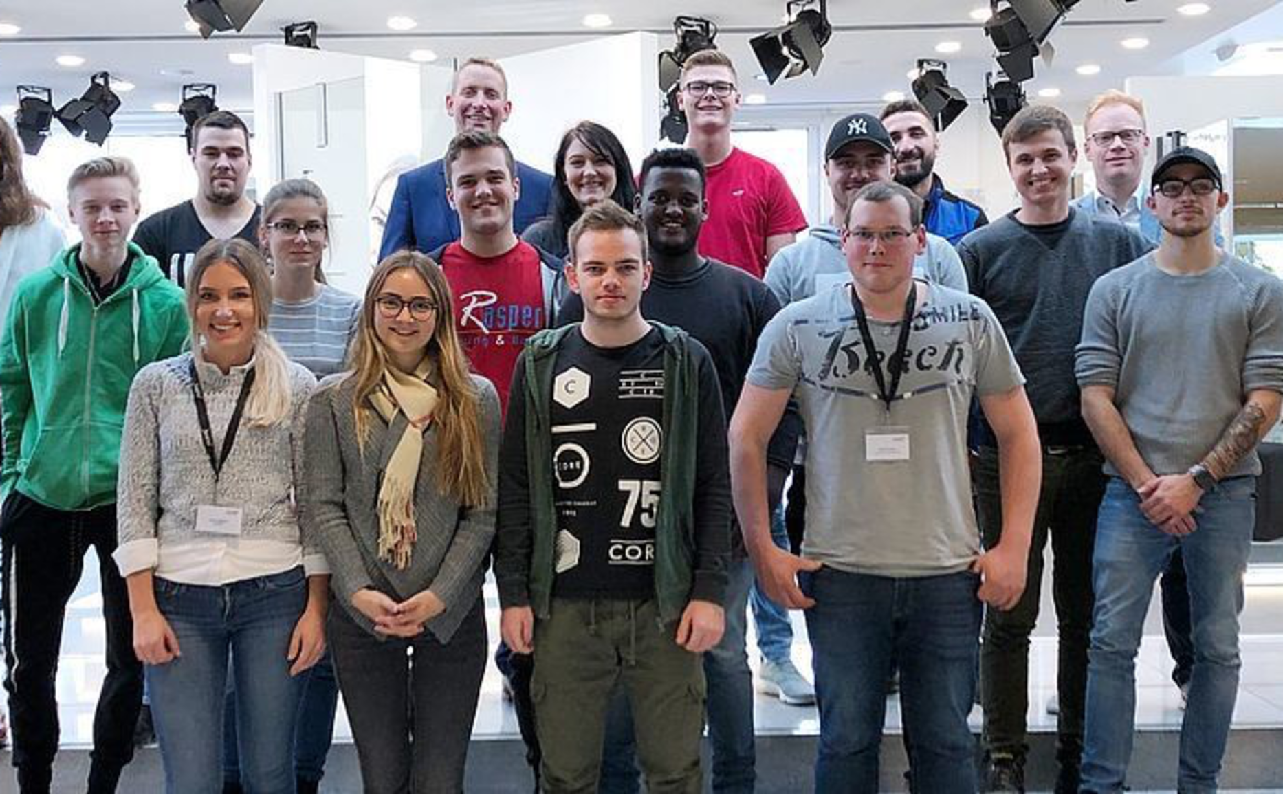 With the trainee seminar, HÜPPE gives young people an exciting first insight into the company's processes.